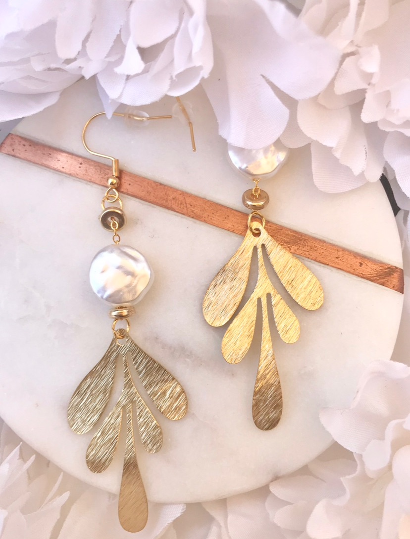 Elegant Leaf Drop Faux Pearl Earrings