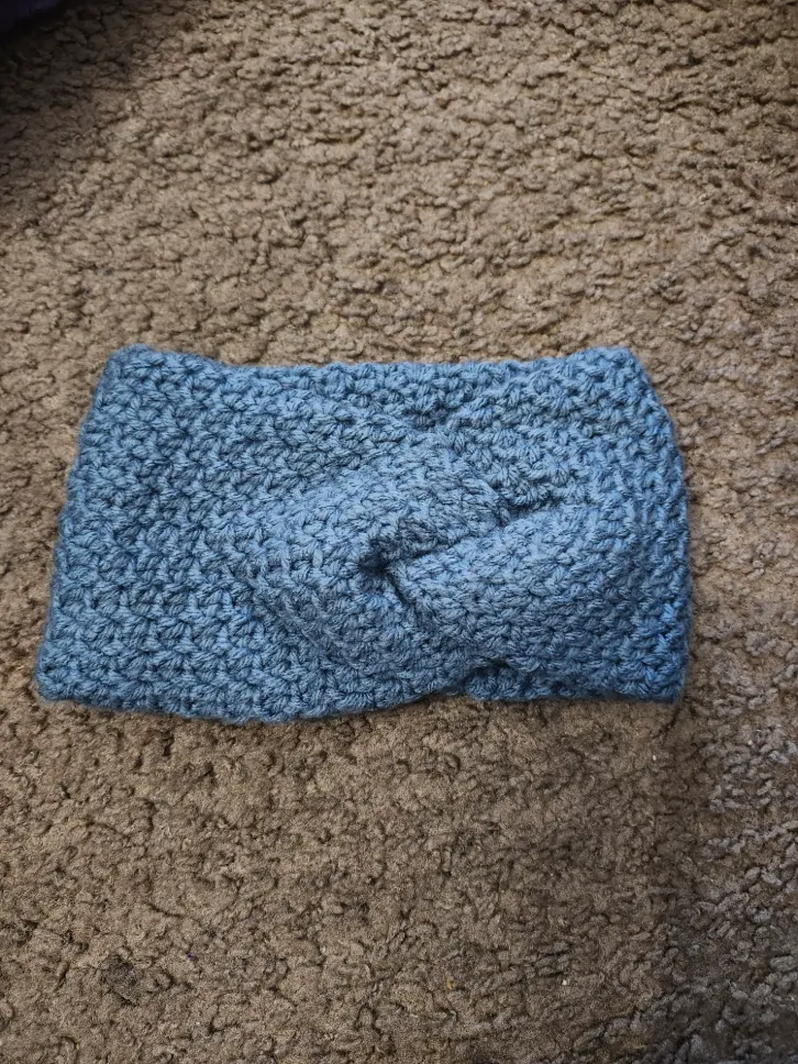 Thick Twist Earwarmer